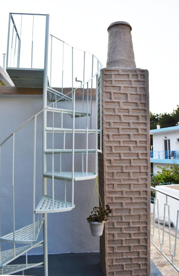 Dolihis Gi, Poseidon Villa Gialiskari  Bagian luar foto